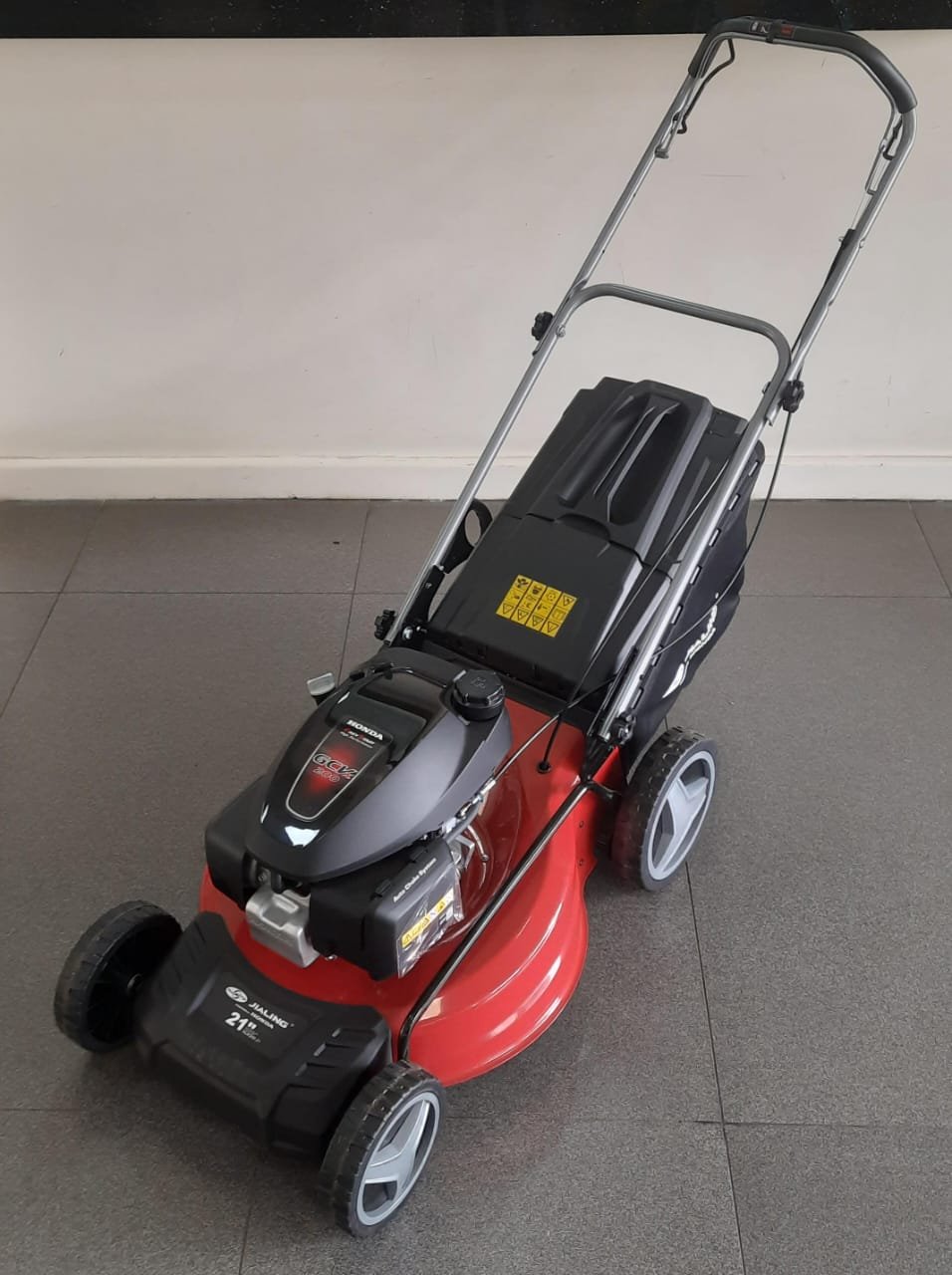 HONDA Petrol Lawn mower 196CC 21 inches SELF- PROPELLED
