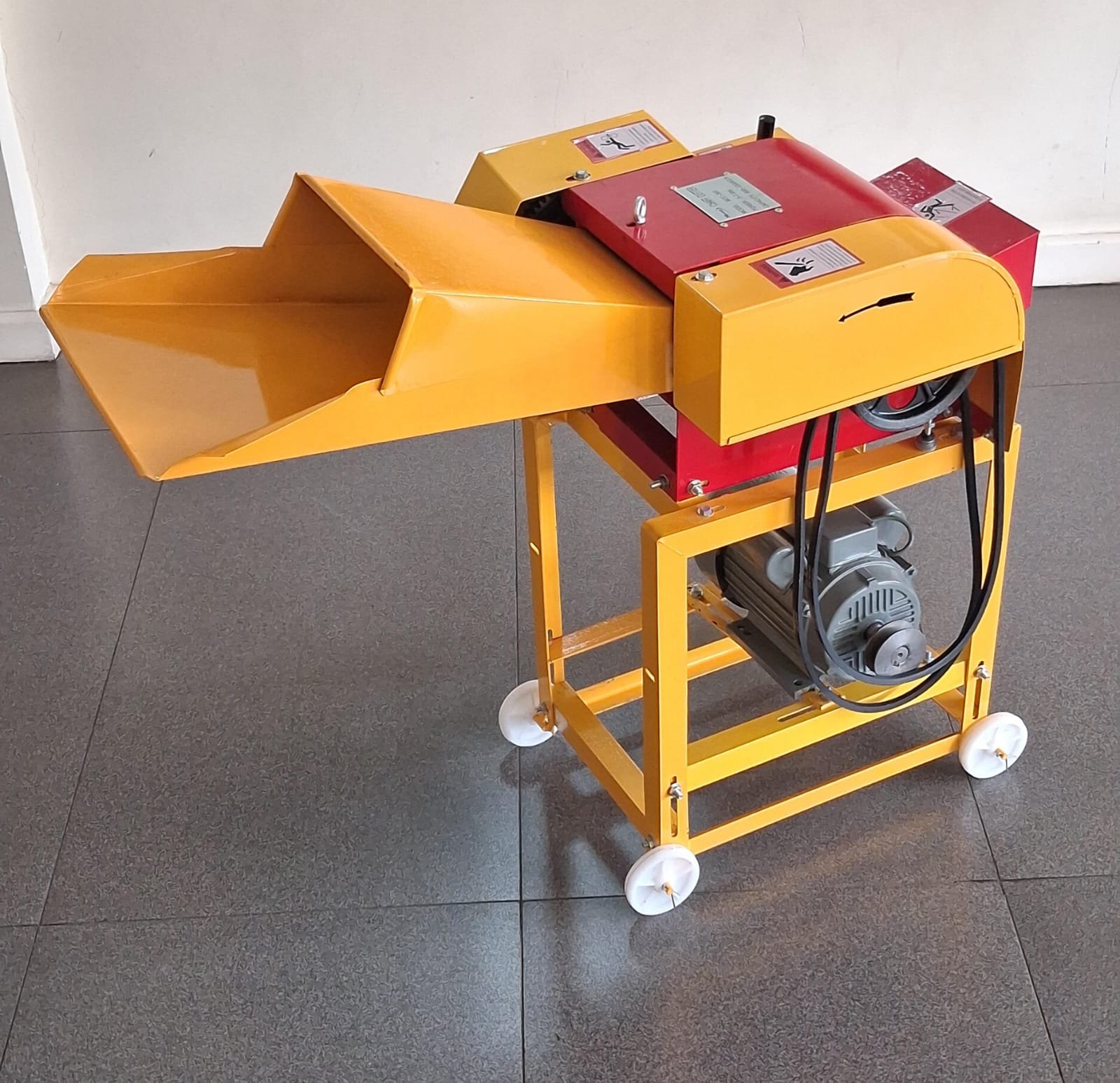 MCC300 Milano Italia High Speed Chopper Capacity 800-1200kgs/hr with 3hp motor