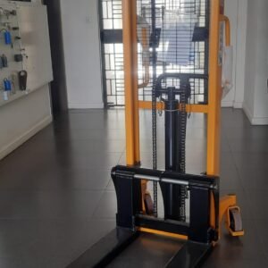AMS2000-1.6M Aico Japan MANUAL STACKER Capacity 2.0 Tonnes (2000kgs) Lifting height 1.6 metres