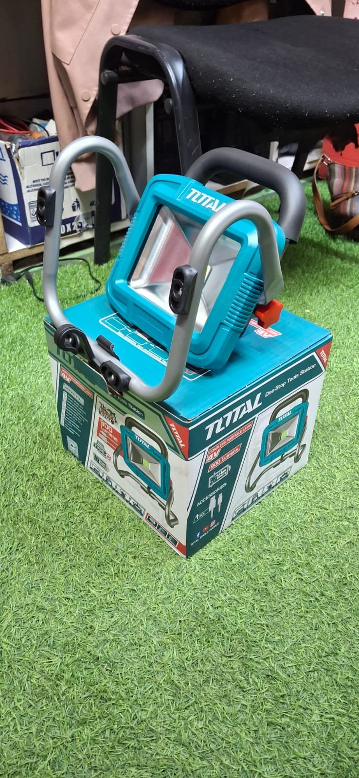 Total Cordless Work Industrial flood light 4volts Strong 900lumens - Image 2