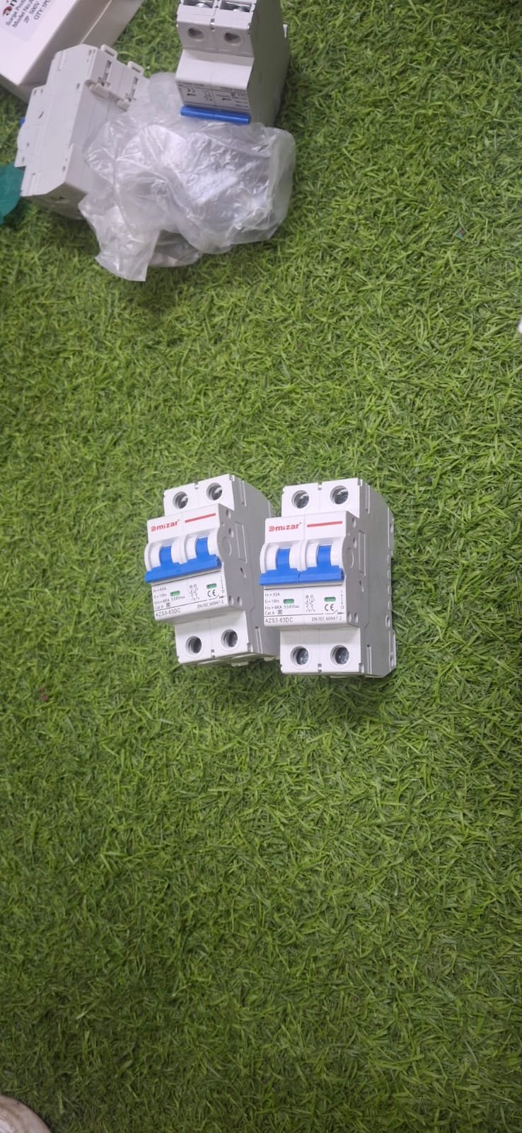 Amizar dc breaker solar 32amps