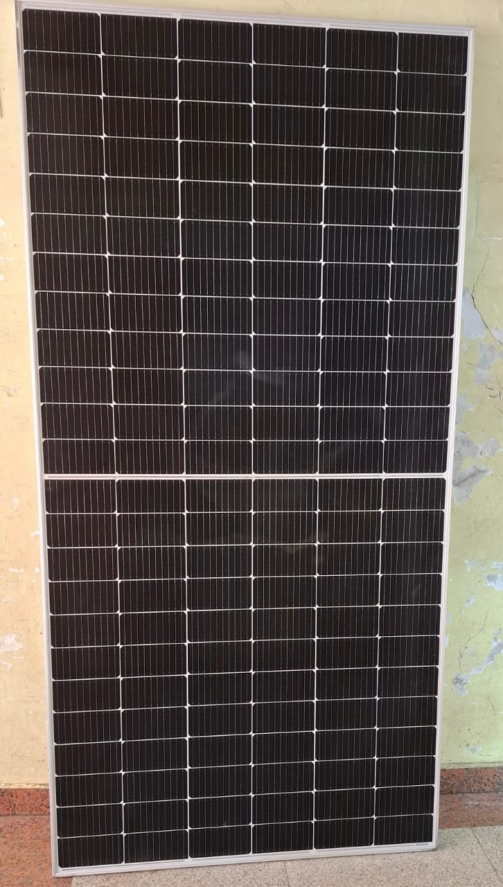 585watts solar panel all weather 36v