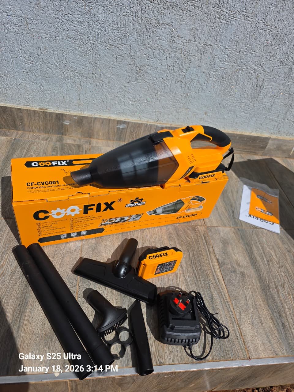 Coofix cordless vacuum cleaner (CF-CV001)