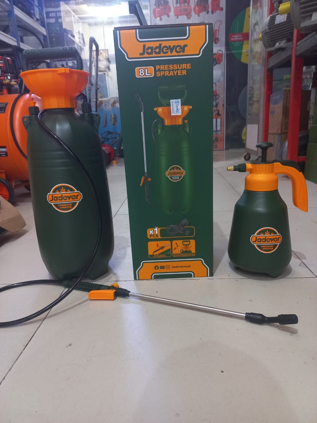 PRESSURE SPRAYER 8L