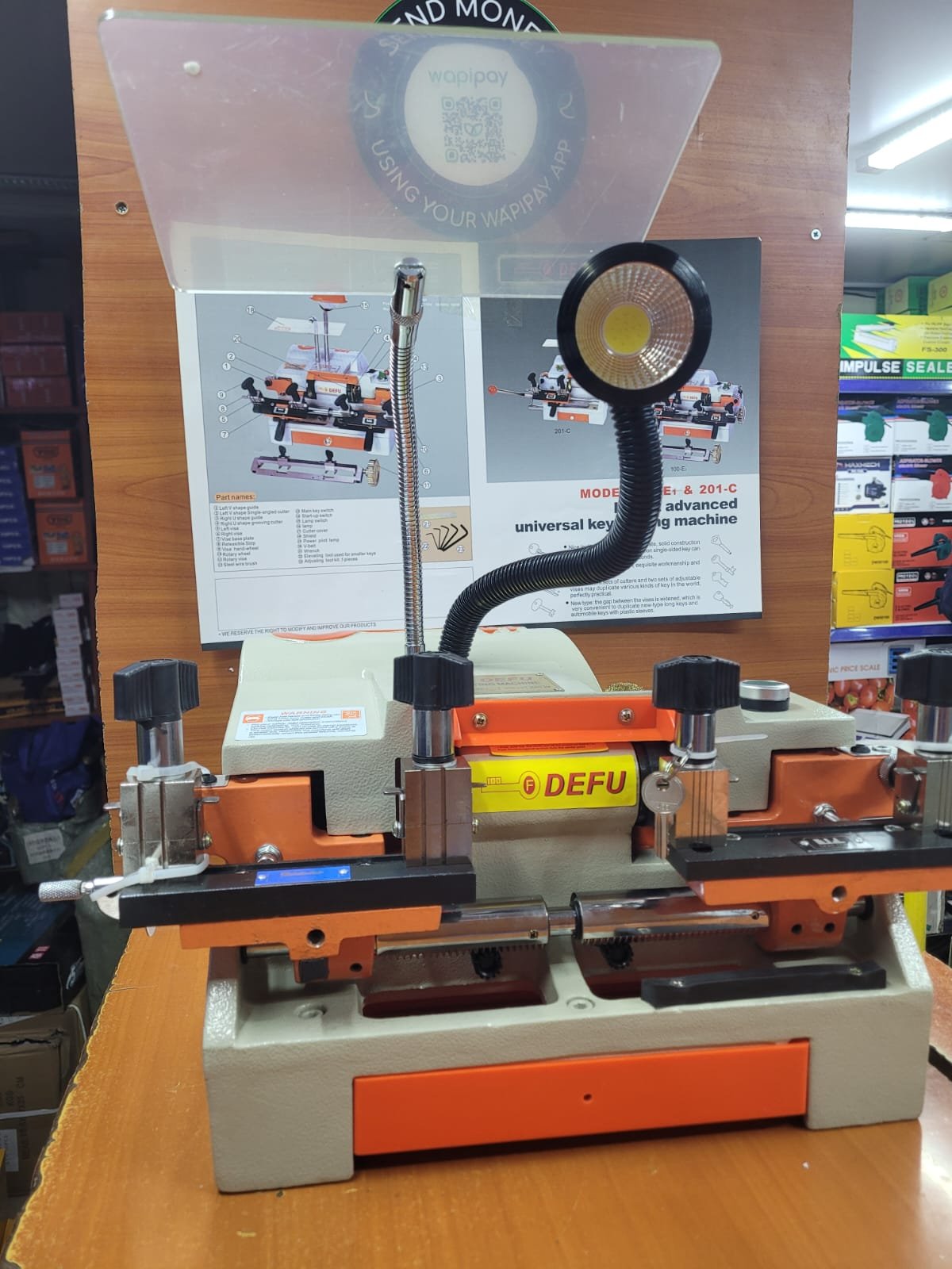 Universal long key cutting machine