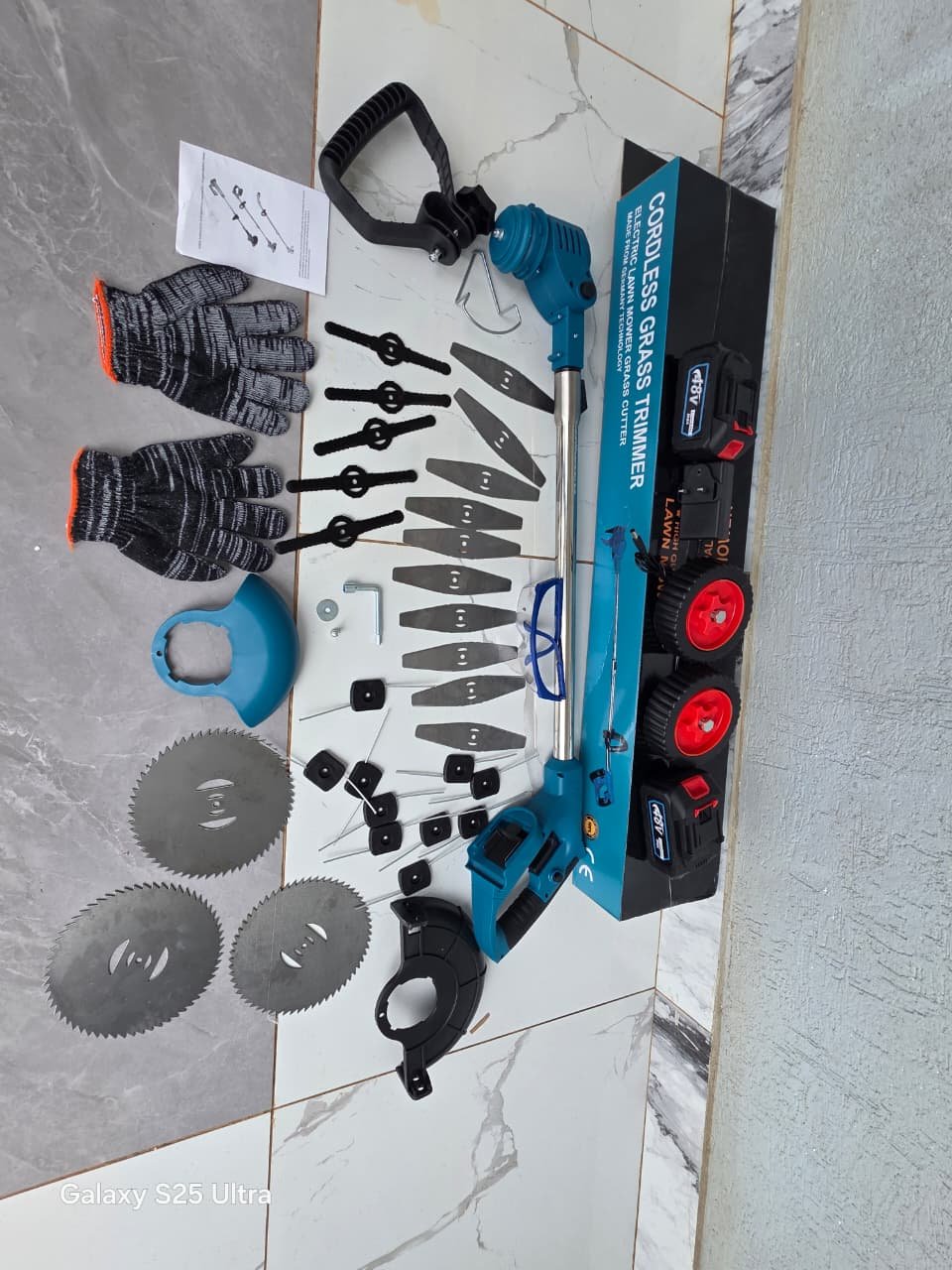 Makita cordless brushcutter - Image 2