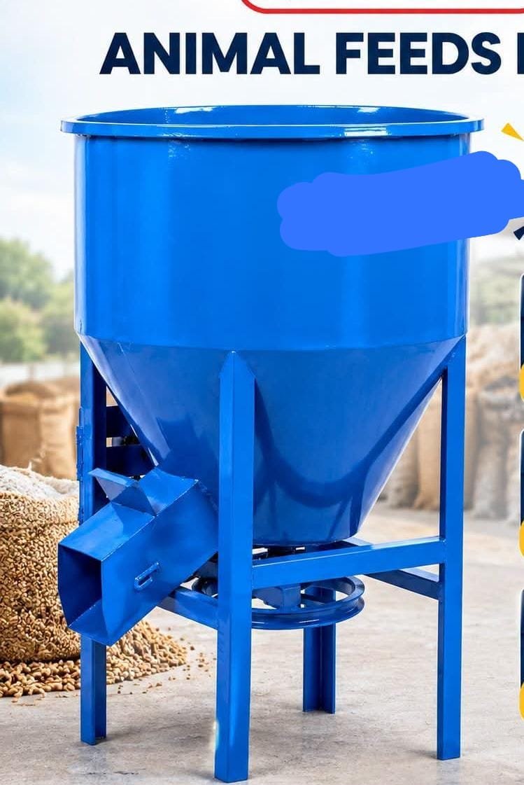 Electric animal feed mixer 7.5hp 500kgs per hr